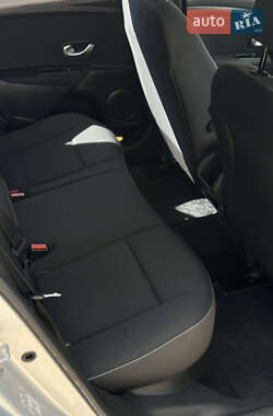 Универсал Renault Megane 2010 в 