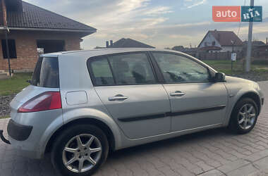Хетчбек Renault Megane 2003 в 