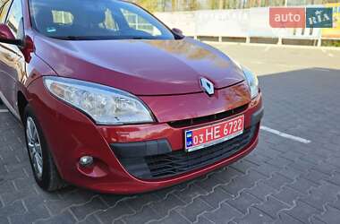 Хэтчбек Renault Megane 2010 в 