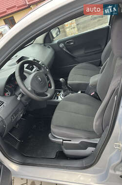 Седан Renault Megane 2003 в 