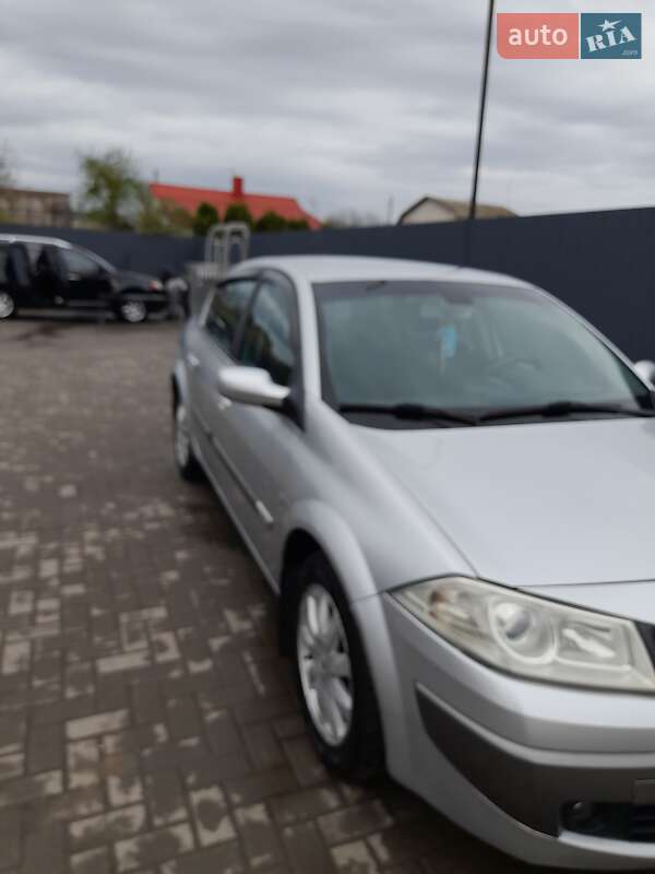 Седан Renault Megane 2006 в Остроге