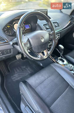 Хэтчбек Renault Megane 2015 в 