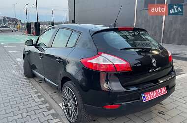 Хэтчбек Renault Megane 2012 в 