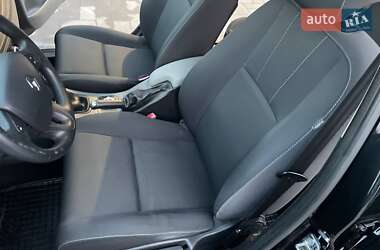 Хэтчбек Renault Megane 2012 в 