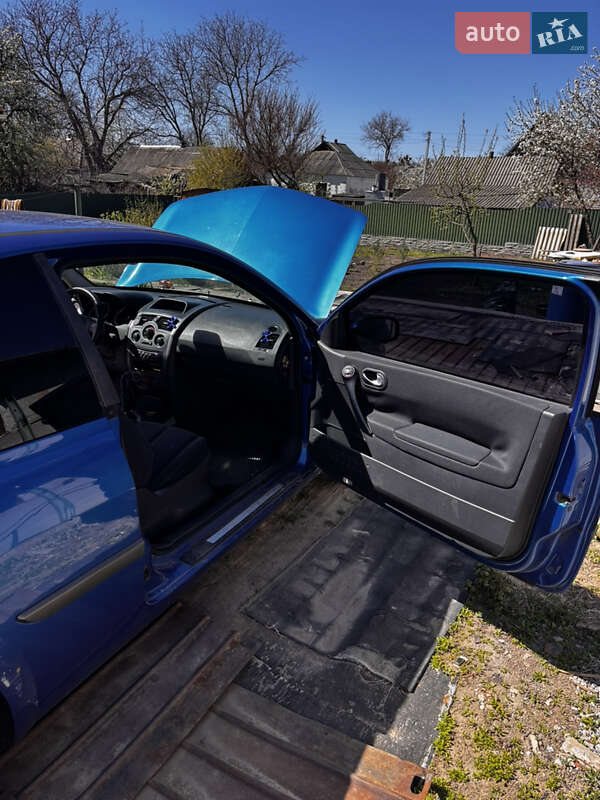 Купе Renault Megane 2003 в Ватутино