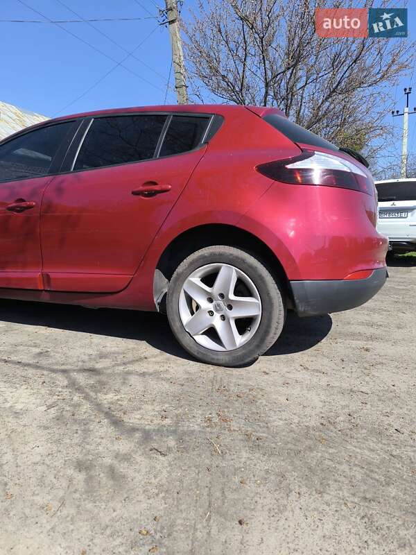Хэтчбек Renault Megane 2015 в Ахтырке