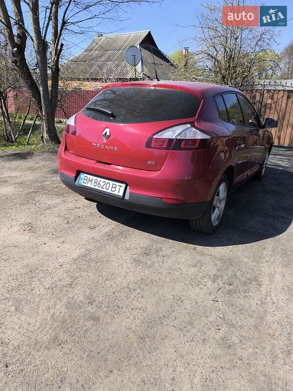 Хэтчбек Renault Megane 2015 в Ахтырке