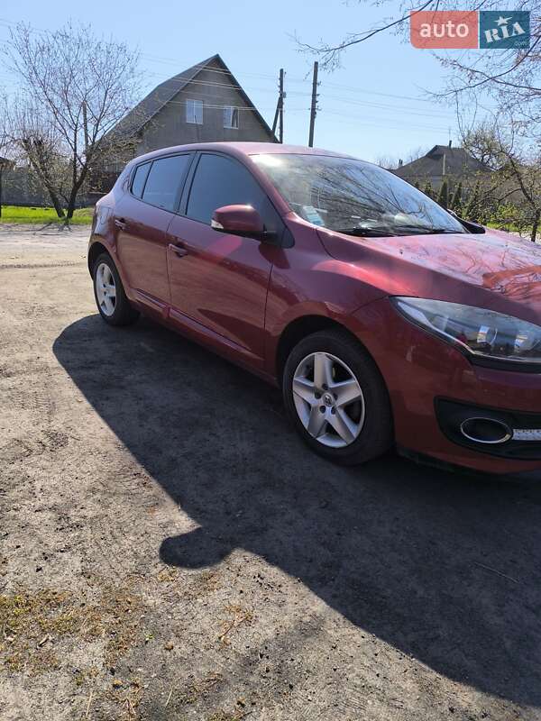 Хэтчбек Renault Megane 2015 в Ахтырке