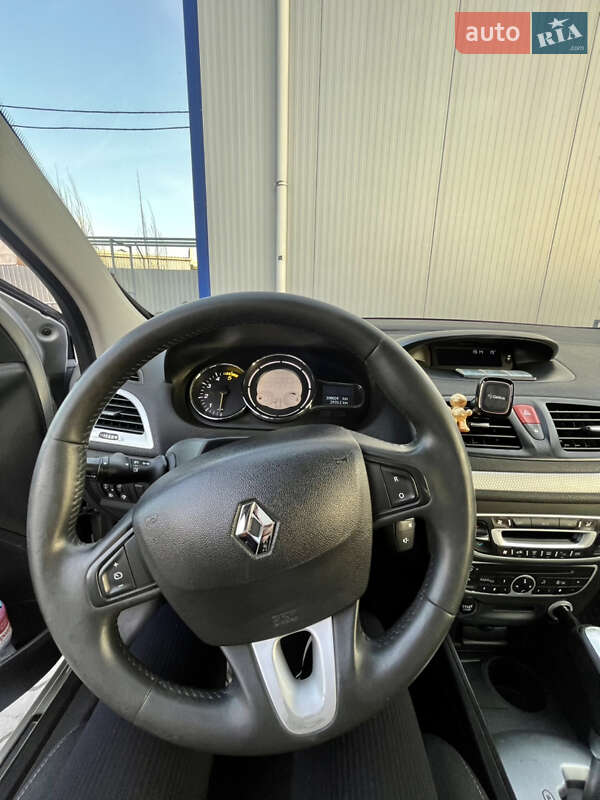Хэтчбек Renault Megane 2011 в Луцке фото 5 Хэтчбек Renault Megane 2011 в Луцке