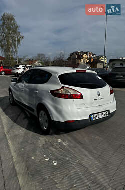 Хэтчбек Renault Megane 2009 в 