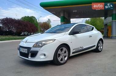 Купе Renault Megane 2009 в 