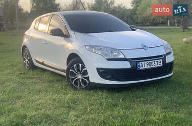 Хэтчбек Renault Megane 2013 в 