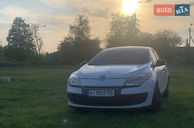 Хэтчбек Renault Megane 2013 в 