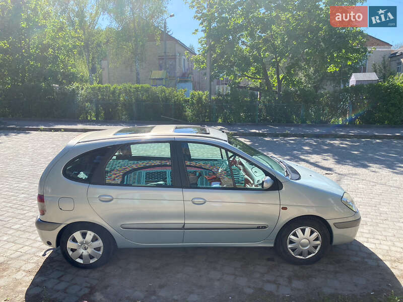 Хетчбек Renault Megane 2002 в Чернівцях фото 9 Хетчбек Renault Megane 2002 в Чернівцях