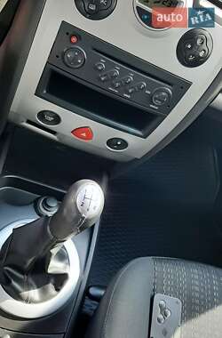 Седан Renault Megane 2009 в 