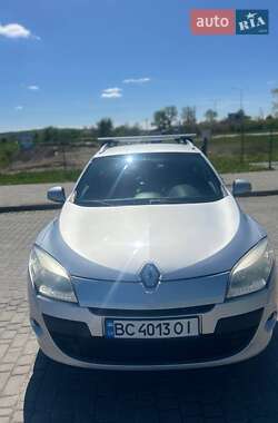 Хэтчбек Renault Megane 2010 в 