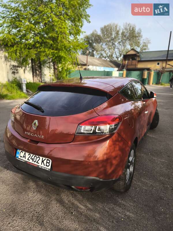 Купе Renault Megane 2011 в Смілі
