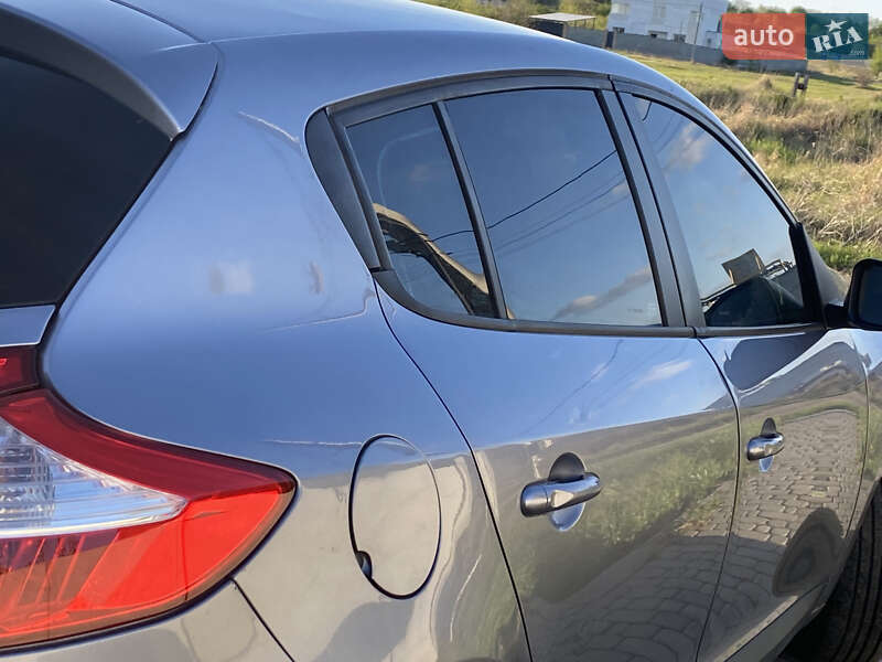 Хетчбек Renault Megane 2010 в Дніпрі