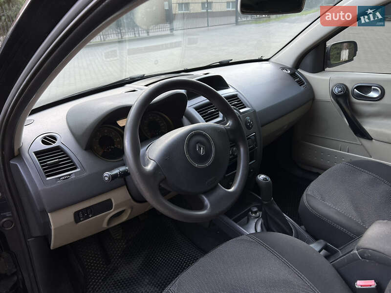 Седан Renault Megane 2007 в Сваляві