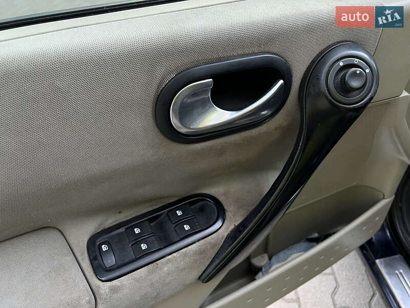 Седан Renault Megane 2007 в Сваляві