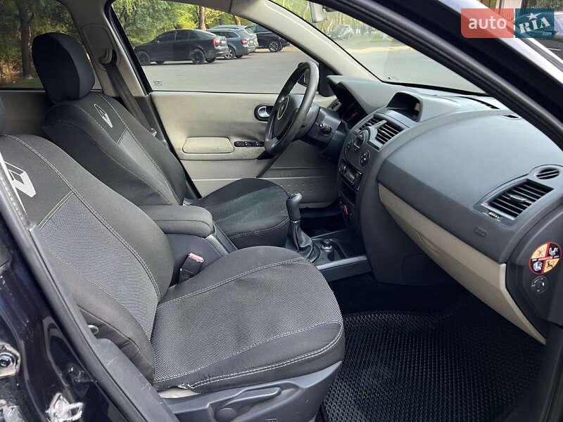 Седан Renault Megane 2007 в Сваляві