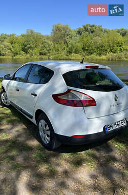 Хетчбек Renault Megane 2010 в 