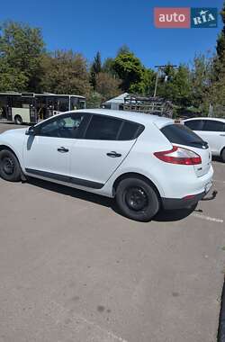 Хэтчбек Renault Megane 2011 в 