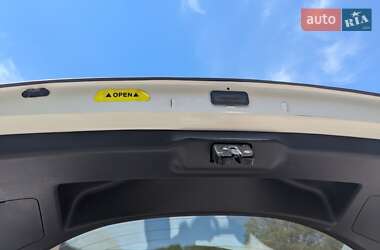 Хэтчбек Renault Megane 2011 в 