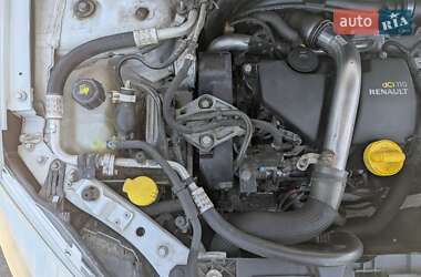 Хэтчбек Renault Megane 2011 в 