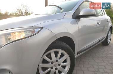 Хэтчбек Renault Megane 2009 в 