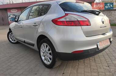 Хэтчбек Renault Megane 2009 в 