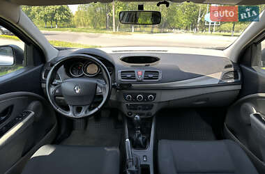 Хэтчбек Renault Megane 2009 в 