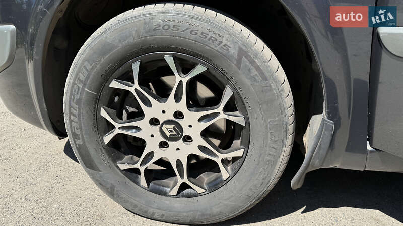 Хэтчбек Renault Megane 2007 в Синельниково фото 16 Хэтчбек Renault Megane 2007 в Синельниково