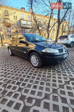 Хетчбек Renault Megane 2004 в 