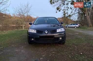 Хетчбек Renault Megane 2006 в 
