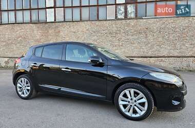Хэтчбек Renault Megane 2010 в 