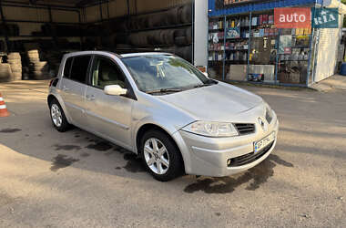 Хетчбек Renault Megane 2006 в 