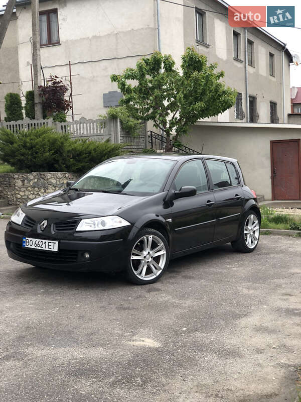 Хэтчбек Renault Megane 2007 в 