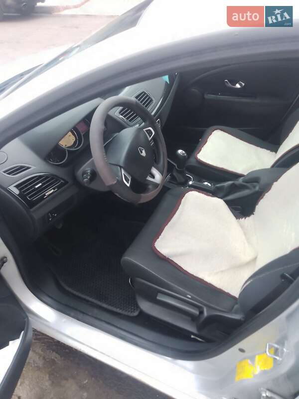 Хэтчбек Renault Megane 2011 в Сумах