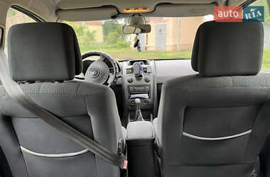 Хэтчбек Renault Megane 2005 в 