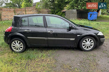 Хэтчбек Renault Megane 2005 в 