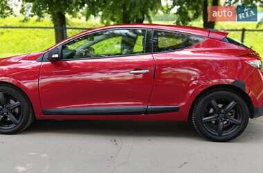 Купе Renault Megane 2010 в 