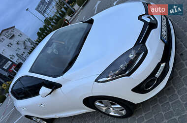 Хэтчбек Renault Megane 2015 в 