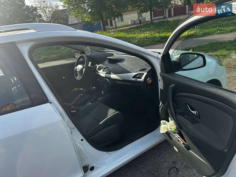 Універсал Renault Megane 2013 в Житомирі фото 3 Універсал Renault Megane 2013 в Житомирі