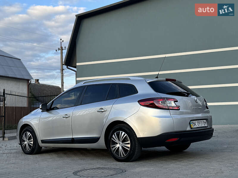 Универсал Renault Megane 2010 в 