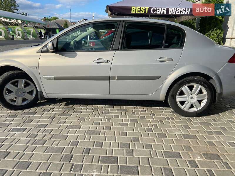 Седан Renault Megane 2004 в Кропивницькому
