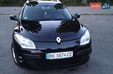 Универсал Renault Megane 2010 в Остроге