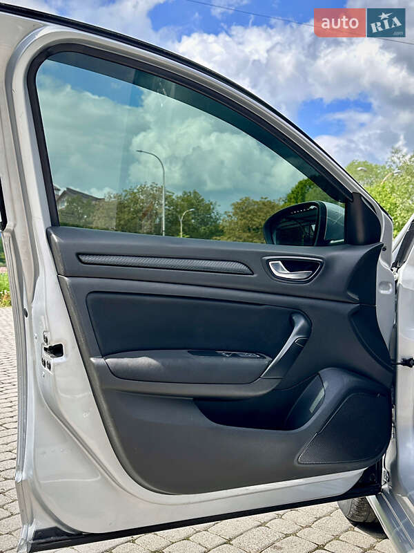 Универсал Renault Megane 2018 в Бориславе фото 18 Универсал Renault Megane 2018 в Бориславе