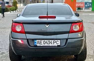 Кабриолет Renault Megane 2005 в 