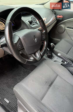 Хетчбек Renault Megane 2009 в 